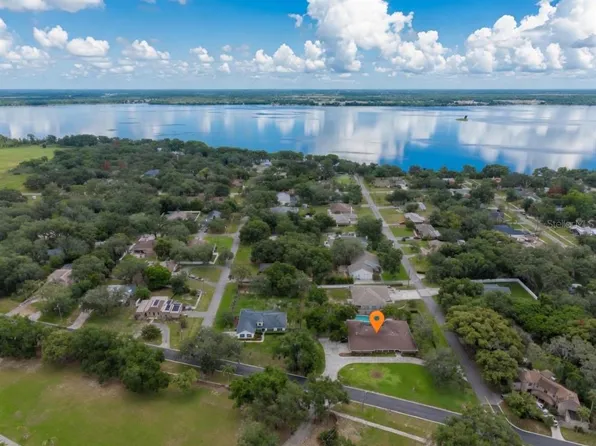 900 N CITRUS AVENUE, HOWEY IN THE HILLS, FL 34737