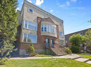 1204 Shillington Ave #8, Ottawa, ON K1Z7Z4