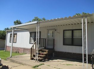 352 Lorraine Dr, Freeport, IL 61032