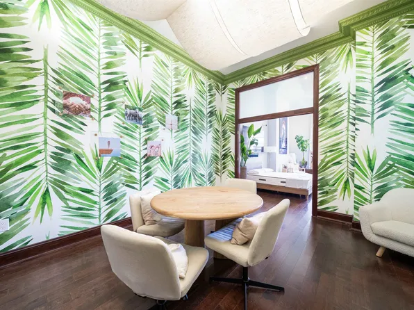 12 Hudson Place image 7 of 18