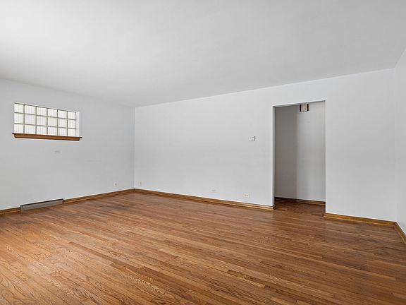 3rd image of 124 N State St