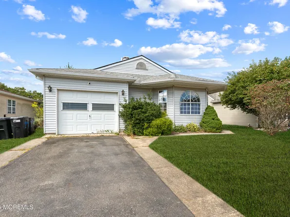 77 Trent Drive, Toms River, NJ 08757