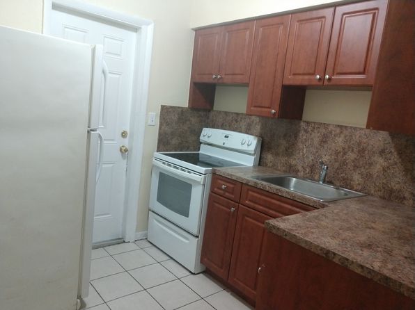 260 NW 40th Ct #2