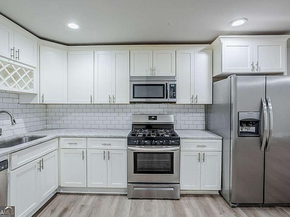 4th image of 3735 Boulder Park Dr SW