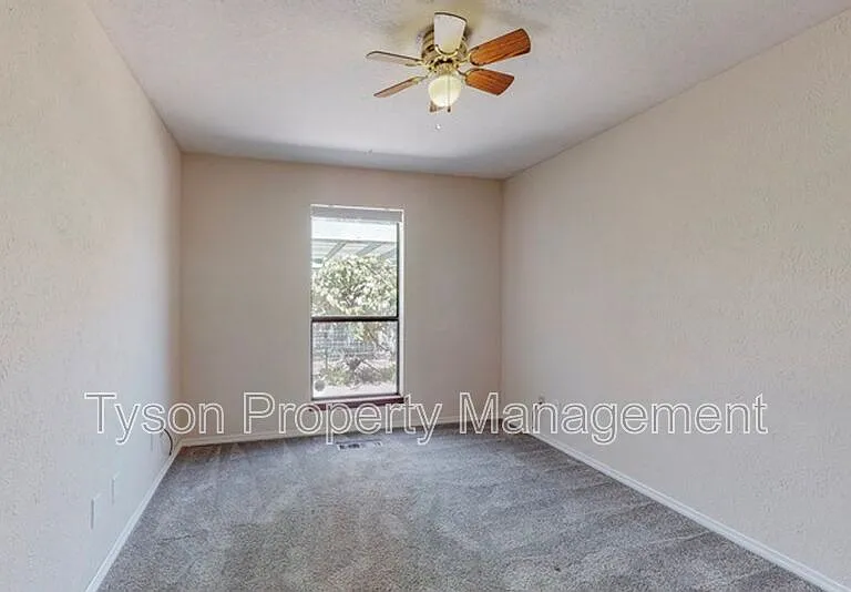 7305 Mayflower Rd NE — Photo 13