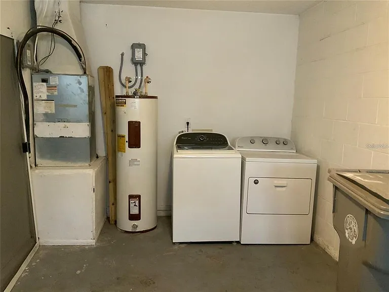 1705 Chatham Cir — Photo 14