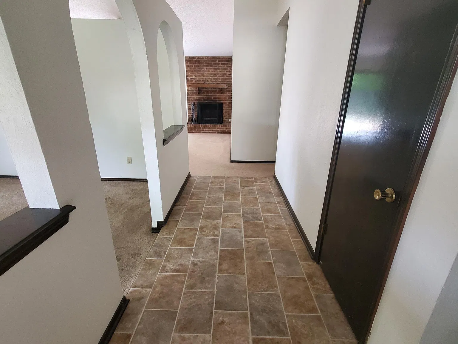 3 bed, 1484 sqft, $1,400 — Photo 3