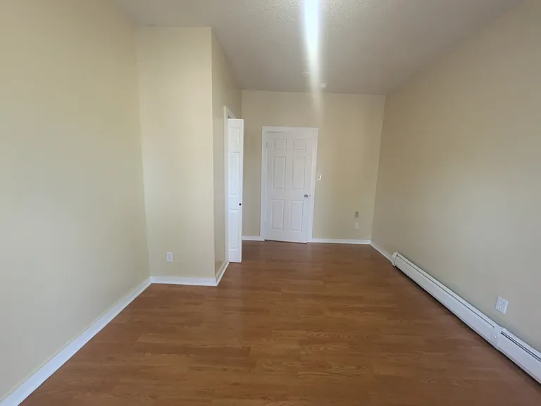 59 Derby Ave #O2R — Photo 10