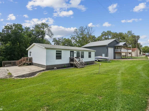 1218 E Ridge Dr, Brooklyn, IA 52211