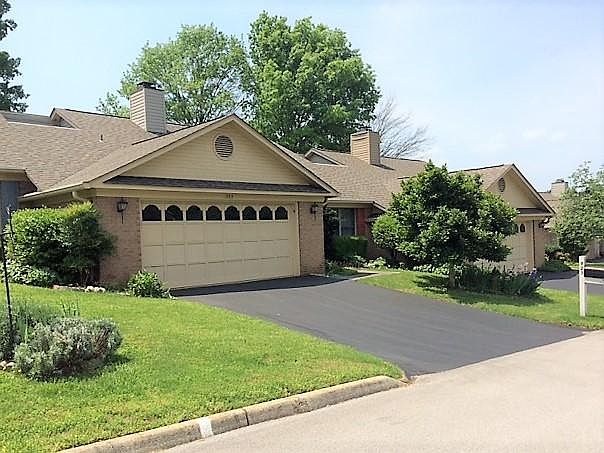 1st image of 923 Portsmouth Cir