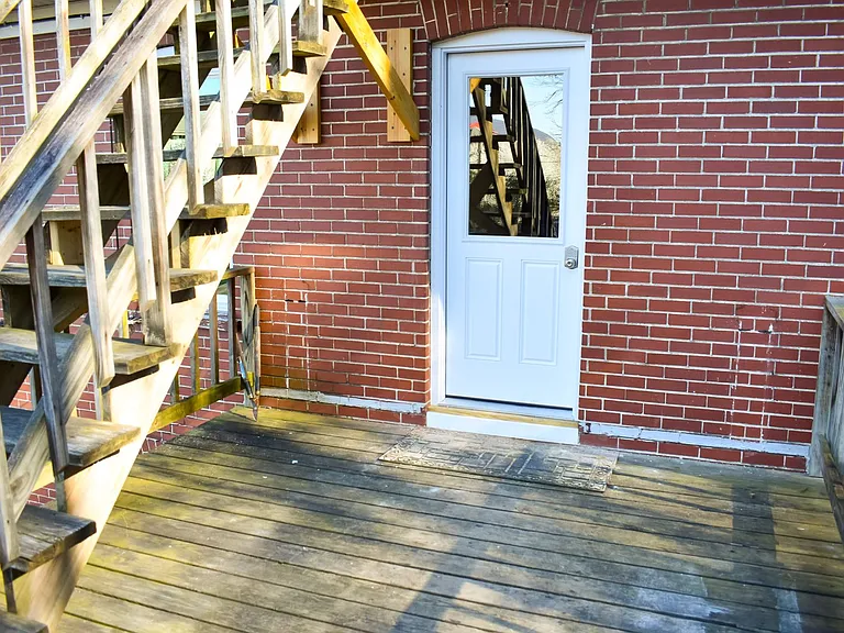 155 N Fairview St — Photo 21