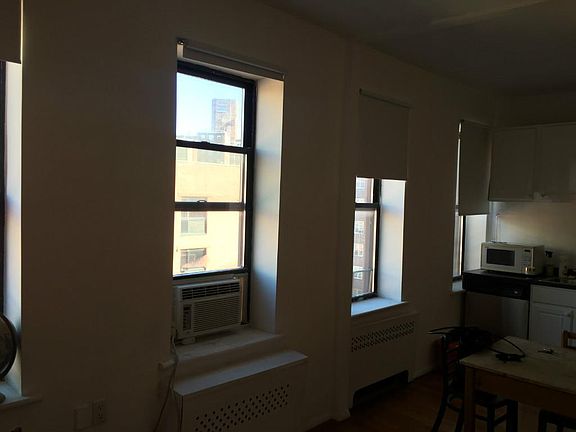 3rd image of 748 E 9th St APT 3E