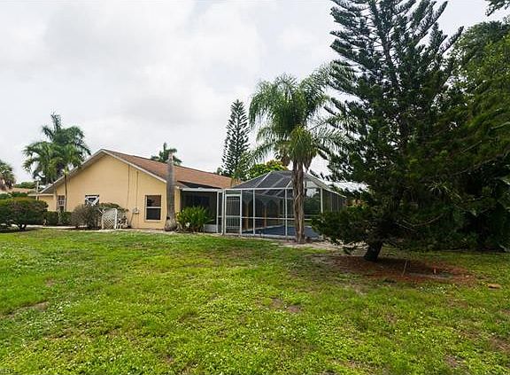 5th image of 580 Saint Andrews Blvd #25.1
