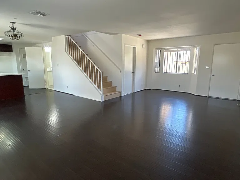 2120 Mountain View Rd — Photo 3