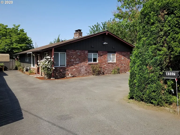 4507 SE Harrison St #1 — Photo 5