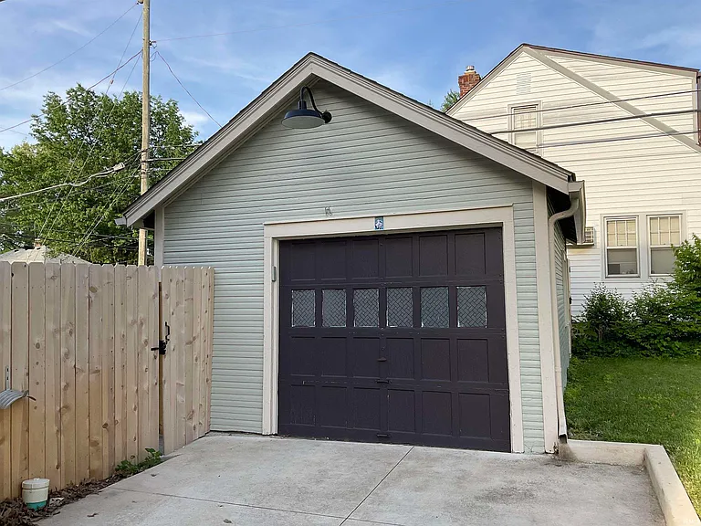 3621 Hoagland Ave — Photo 16