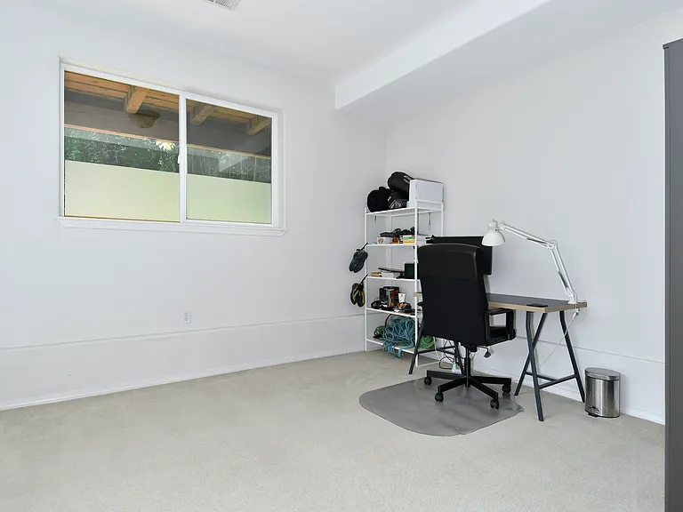4818 SW 2nd Ave — Photo 8