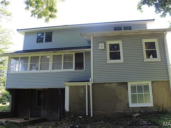 4th image of 3319 Bradley St