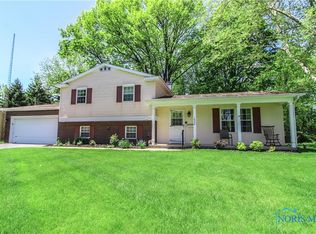 1648 Park Forest Dr, Toledo, OH 43614