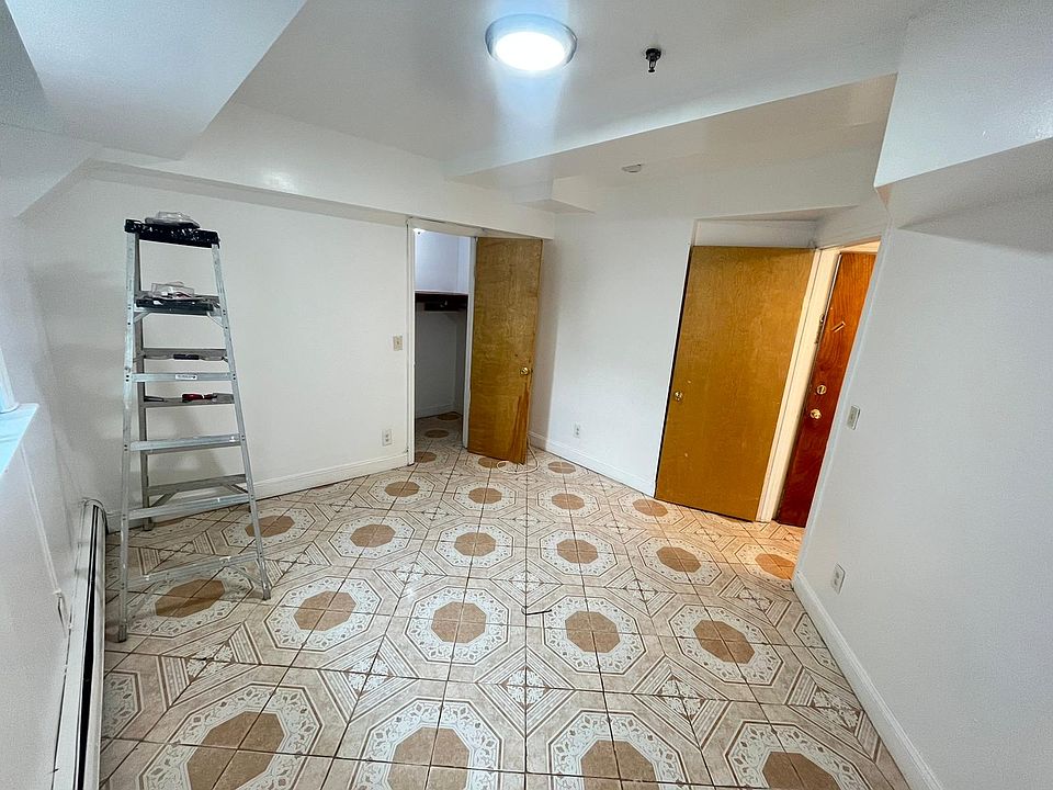 2nd image of 783 Kennedy Blvd #22E