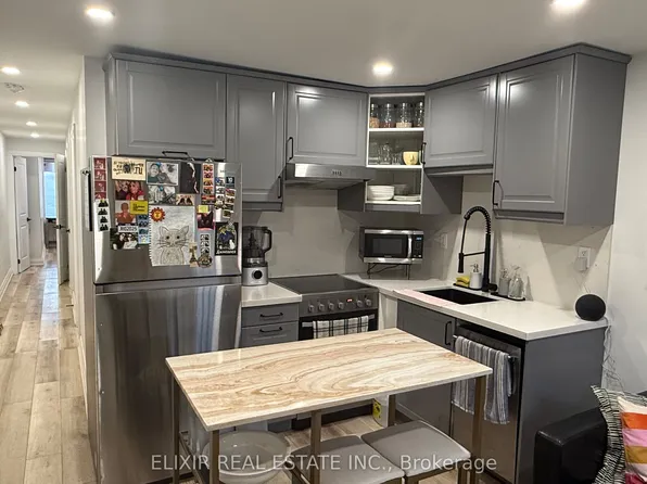 147 Lansdowne Ave #Basement, Toronto, ON M6K 2W1