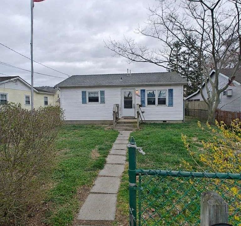 1st image of 1610 Morris Ave