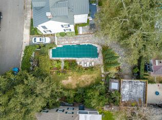 11 Lowndes St, Charleston, SC 29401