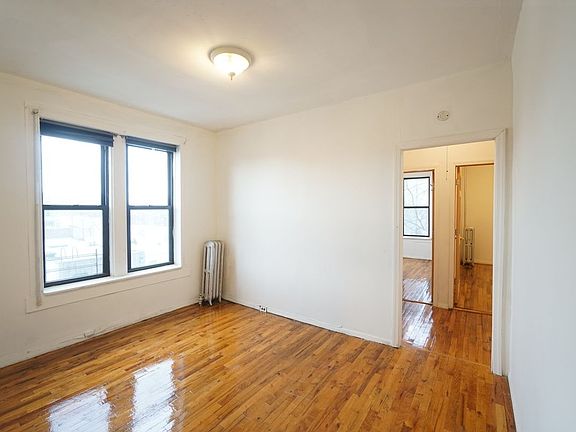 3rd image of 284 14th St #4C
