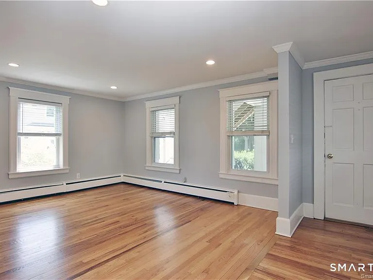 7 Bible St #1 — Photo 2