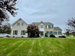 10 Meadow Run Rd, Milford, NJ 08848