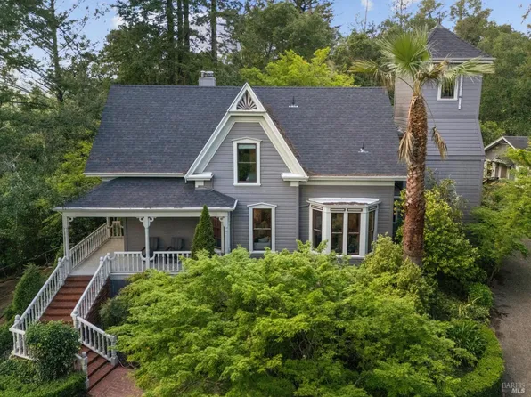801 Dry Creek Road, Healdsburg, CA 95448