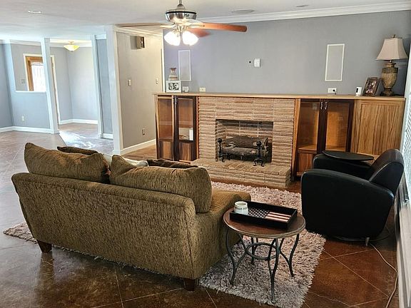 5th image of 301 Tupelo Dr