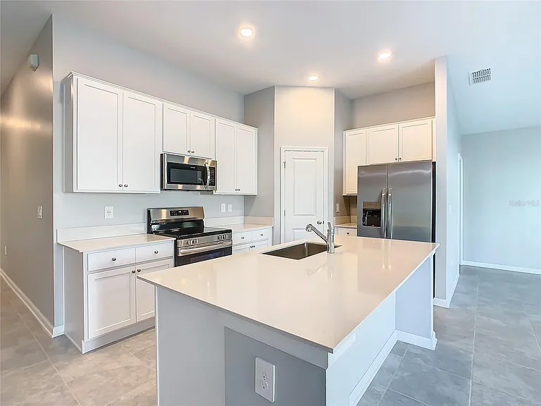 1033 Holden Way — Photo 10