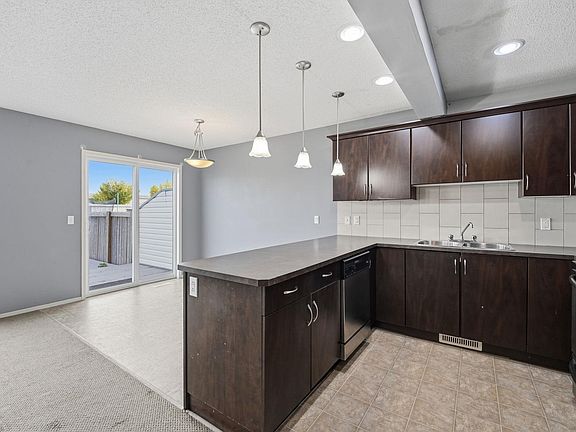 5th image of 15 Red Canyon Way