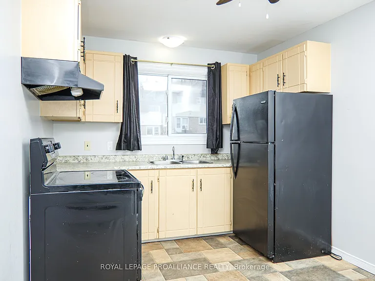 22 Pitt St #19 — Photo 11