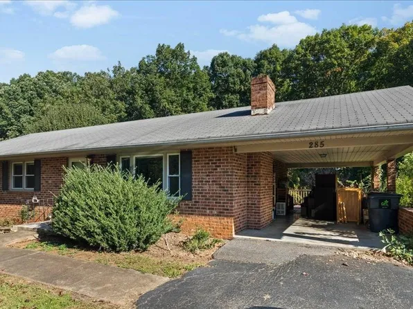 285 Mountain Peak Dr, Lynchburg, VA 24502