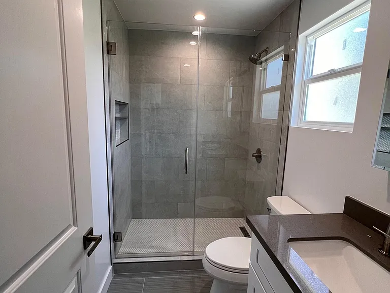 534 N Florence St — Photo 10