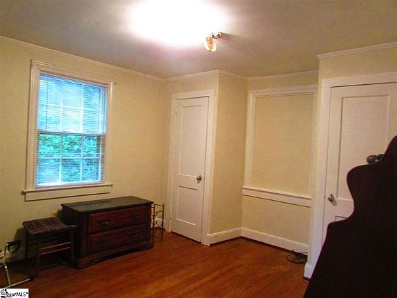 5th image of 209 Dukeland Dr
