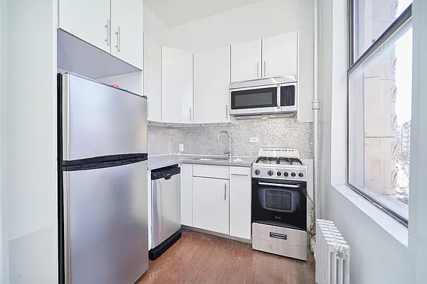 Rented by Living New York | media 22