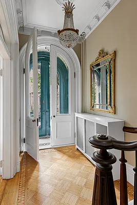 Rented by Luxe Group | media 19