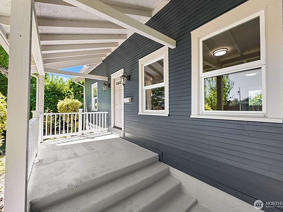 4th image of 471 16TH Avenue