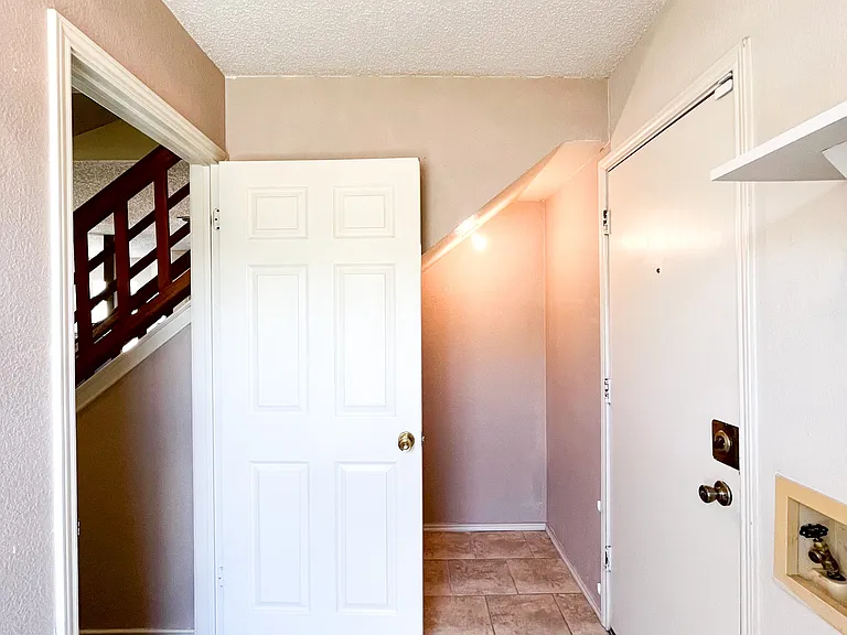 2512 Schulze Dr — Photo 17