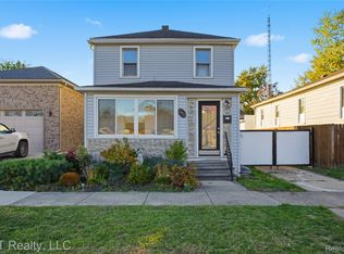 2812 6th St, Wyandotte, MI 48192