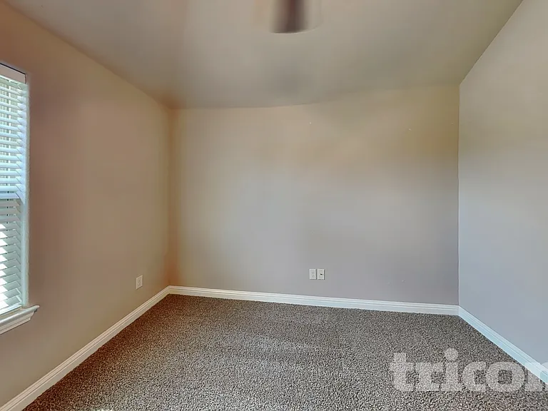 4406 Logan Cir — Photo 11