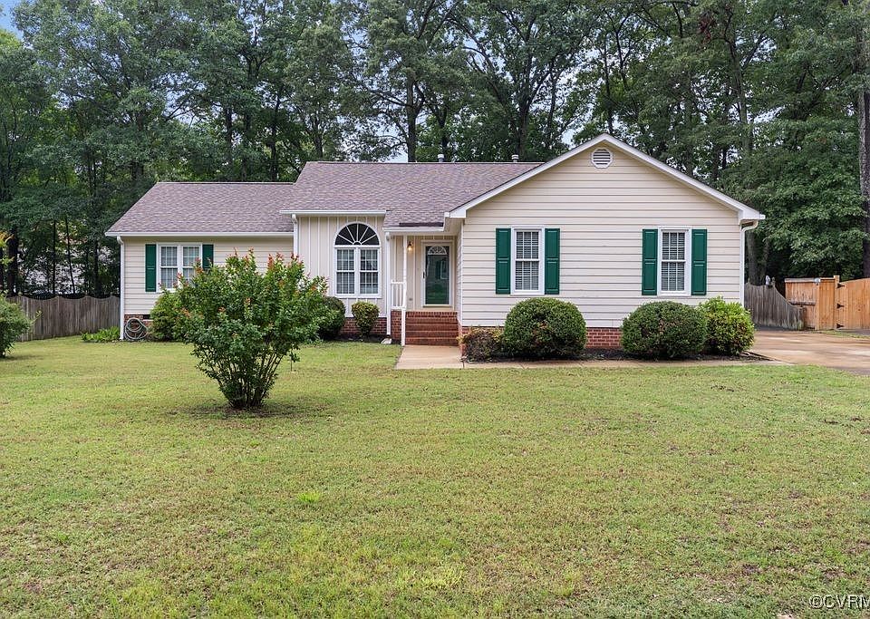 1st image of 3825 Glen Oaks Ct