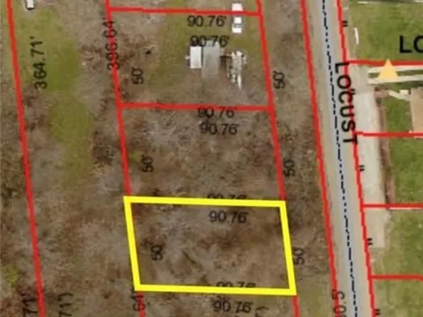 Locust St, Steubenville, OH 43953