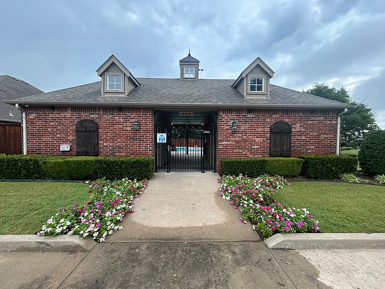 1801 E Montgomery St — Photo 30