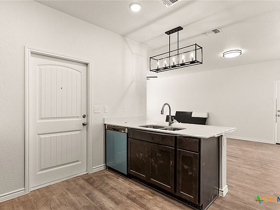 5th image of 5221 White Rose Dr