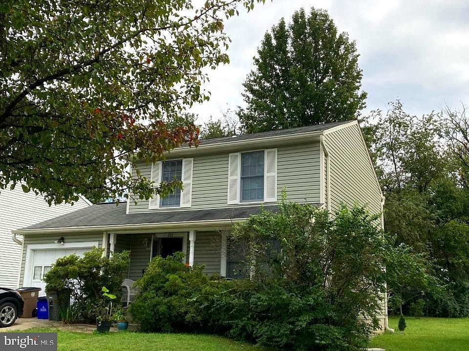 1st image of 207 Ashley Manor Dr