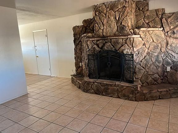3rd image of 2917 N Northwest Dr